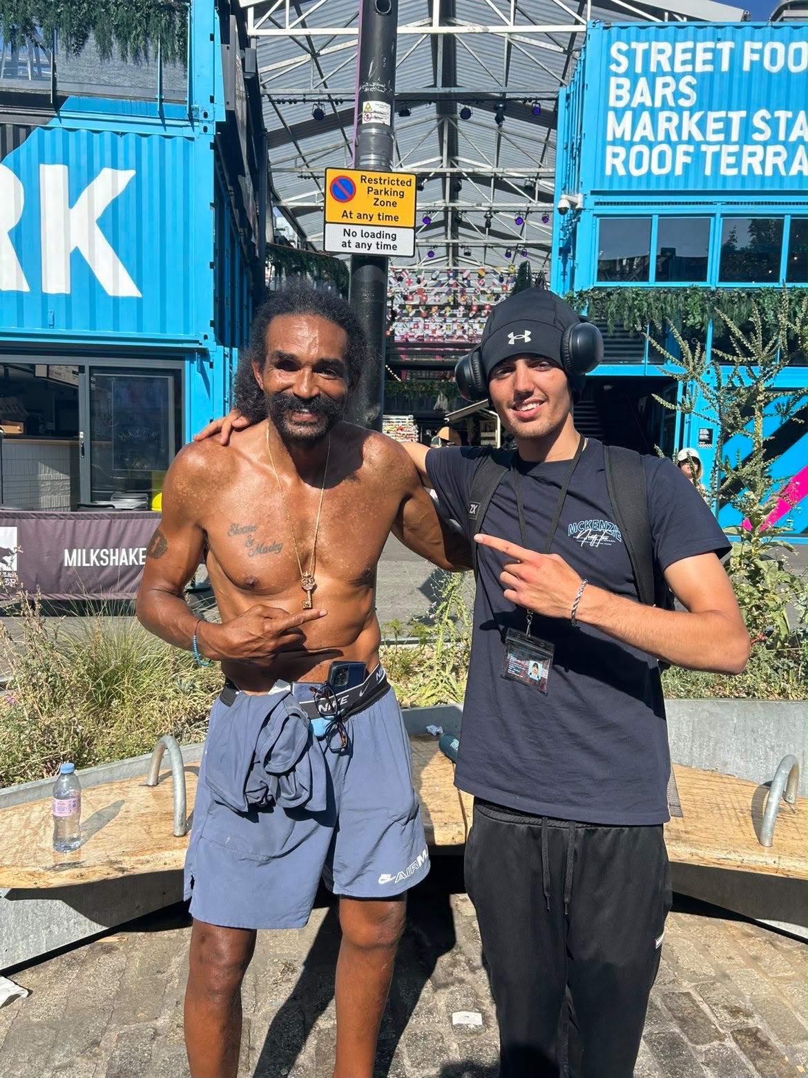 NONSTOPNONSTOP Youth Vendor with public member